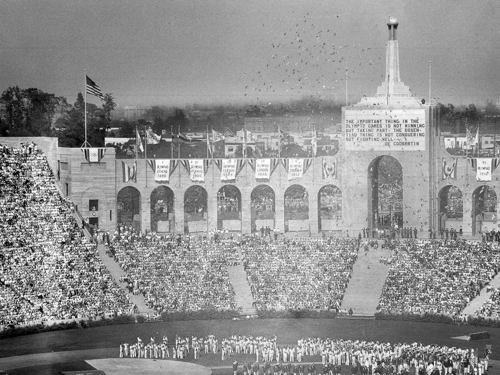 1932: Los Angeles